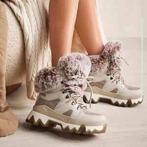 Cougar sz 6 Warrior Apres Ski waterproof snow boots faux fur chunky mushroom col